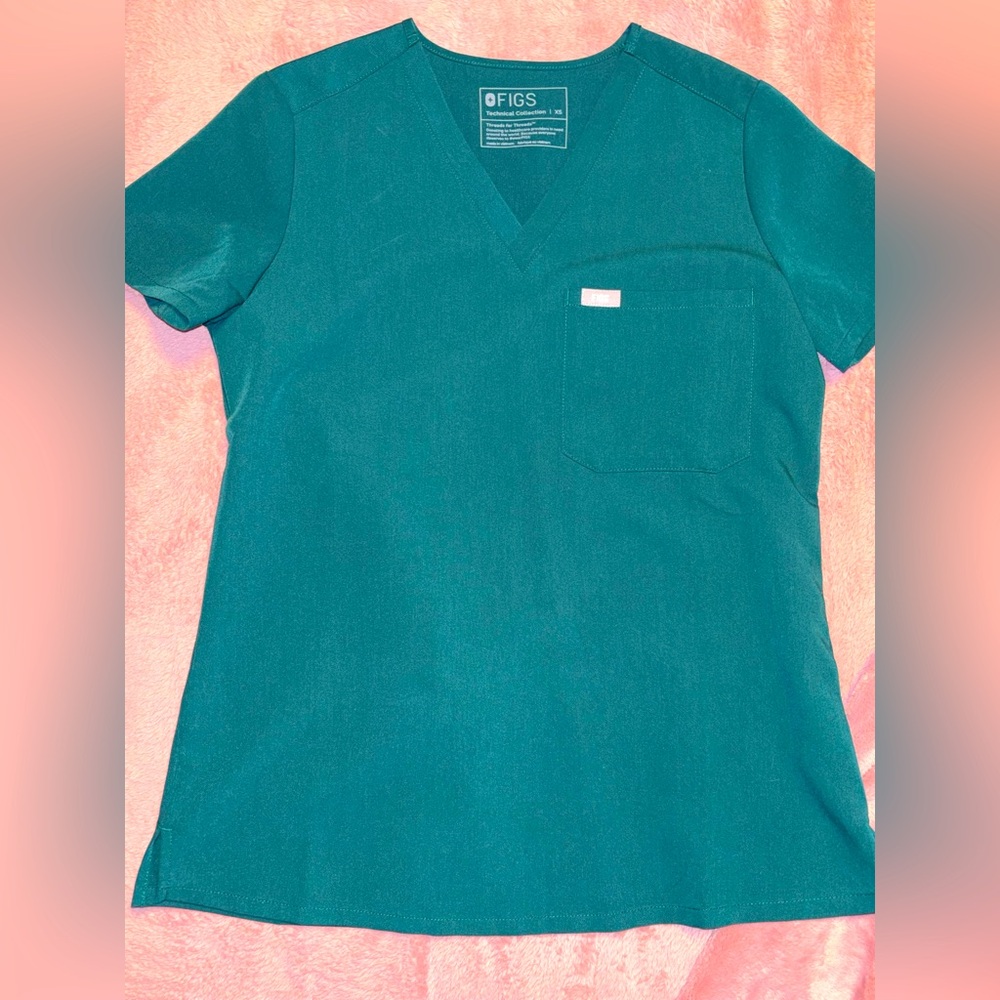 Figs Scrub Top